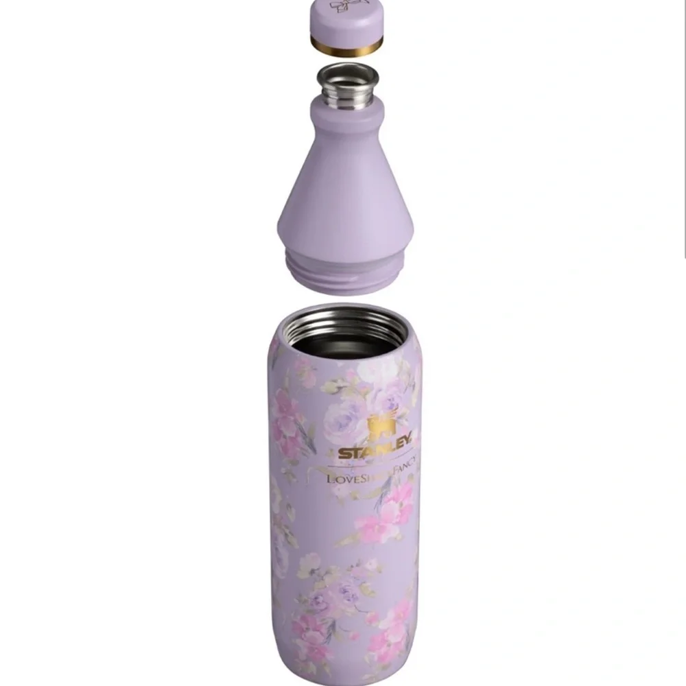 Stanley x LoveShackFancy The All Day Slim Bottle 20 oz. Happy Thoughts - Picture 2 of 4